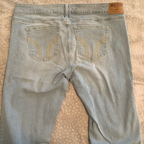Hollister boot cut jeans - Picture 3 of 3
